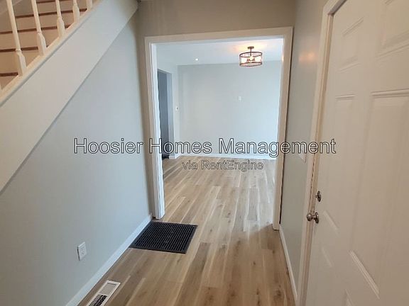 3rd image of 1814 E Ohio St