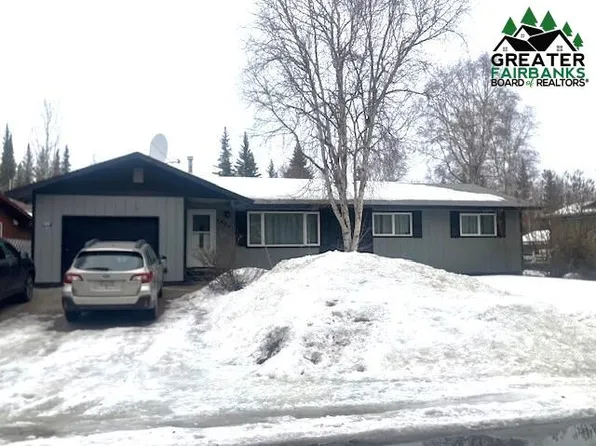 4632 Stanford Dr, Fairbanks, AK 99709