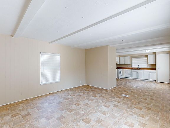 3rd image of 8472 Preston North Dr