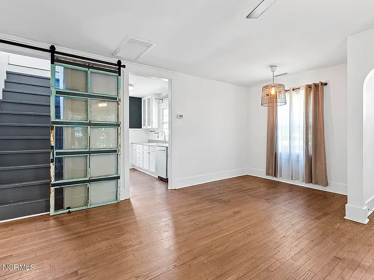 2214 Princess Place Dr — Photo 10