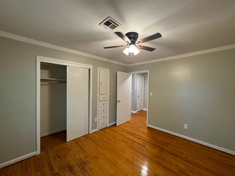2434 Oxford Dr — Photo 27