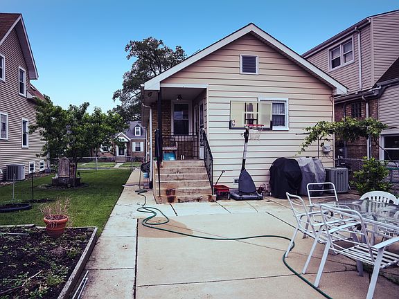 4th image of 2729 N 72nd Ct