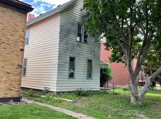 1105 Lind St, Quincy, IL 62301