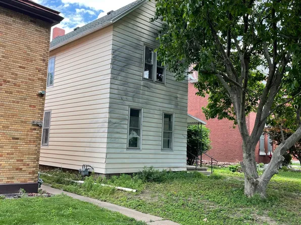 1105 Lind St, Quincy, IL 62301
