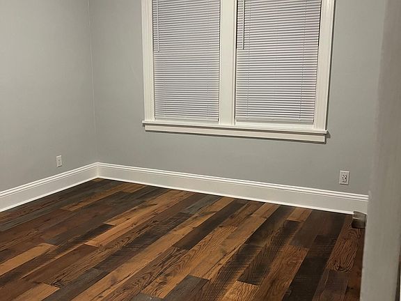 4th image of 107 E Blake Ln