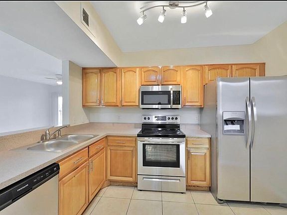 4th image of 489 Las Cortes Ln APT 101