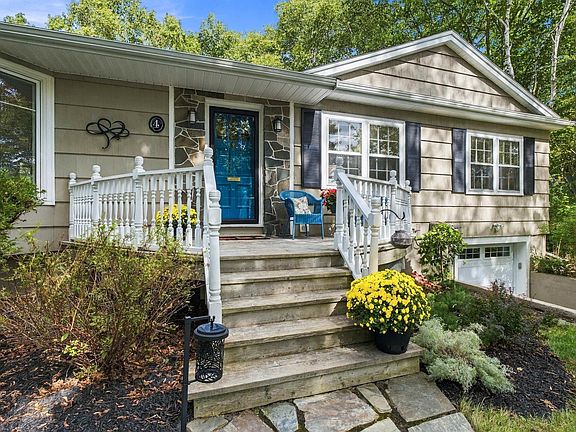3rd image of 4 Fleming Dr