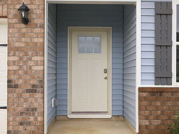 4th image of 1101 Aviator Lane