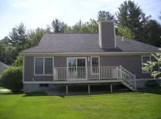 15 Gleneagle Dr, Bedford, NH 03110
