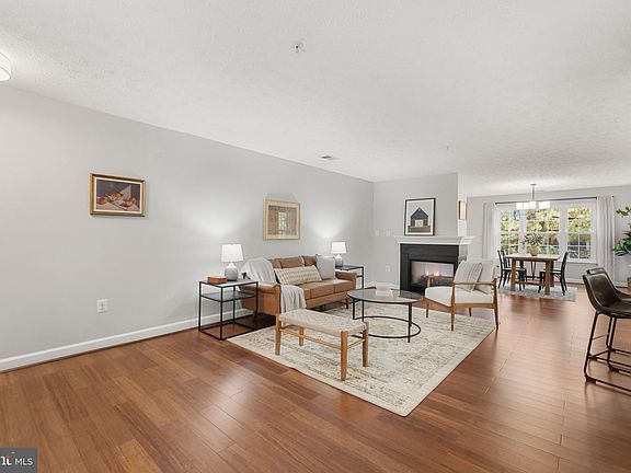 4th image of 607 Admiral Dr Unit 203