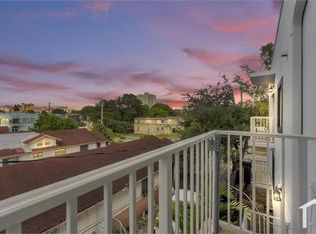 948 SW 3rd St APT 303, Miami, FL 33130