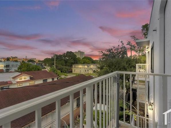 948 SW 3rd St APT 304