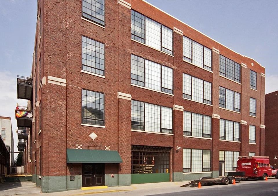 1st image of 630 N College Ave APT 208
