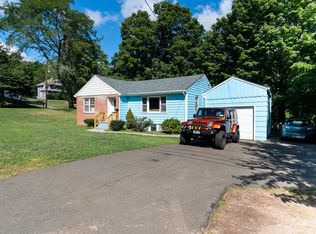 10 Pinewood Rd, Hamden, CT 06518