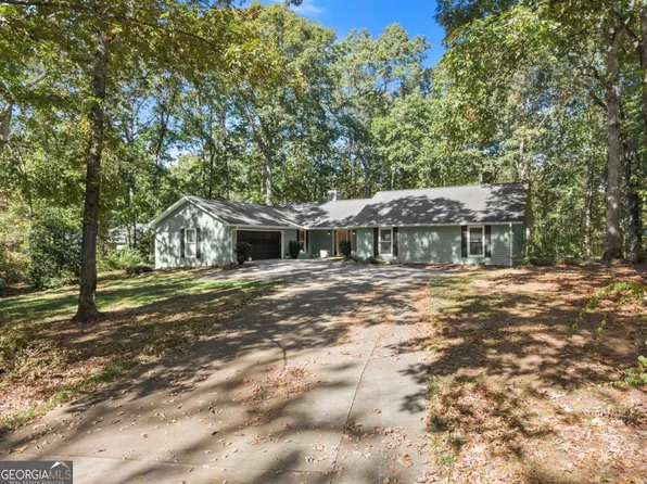 2856 Woodbriar Dr, Gainesville, GA 30506