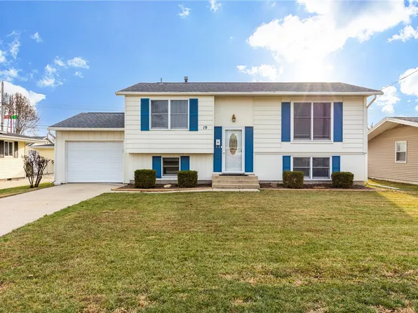 19 Rollin Hills Blvd, Effingham, IL 62401