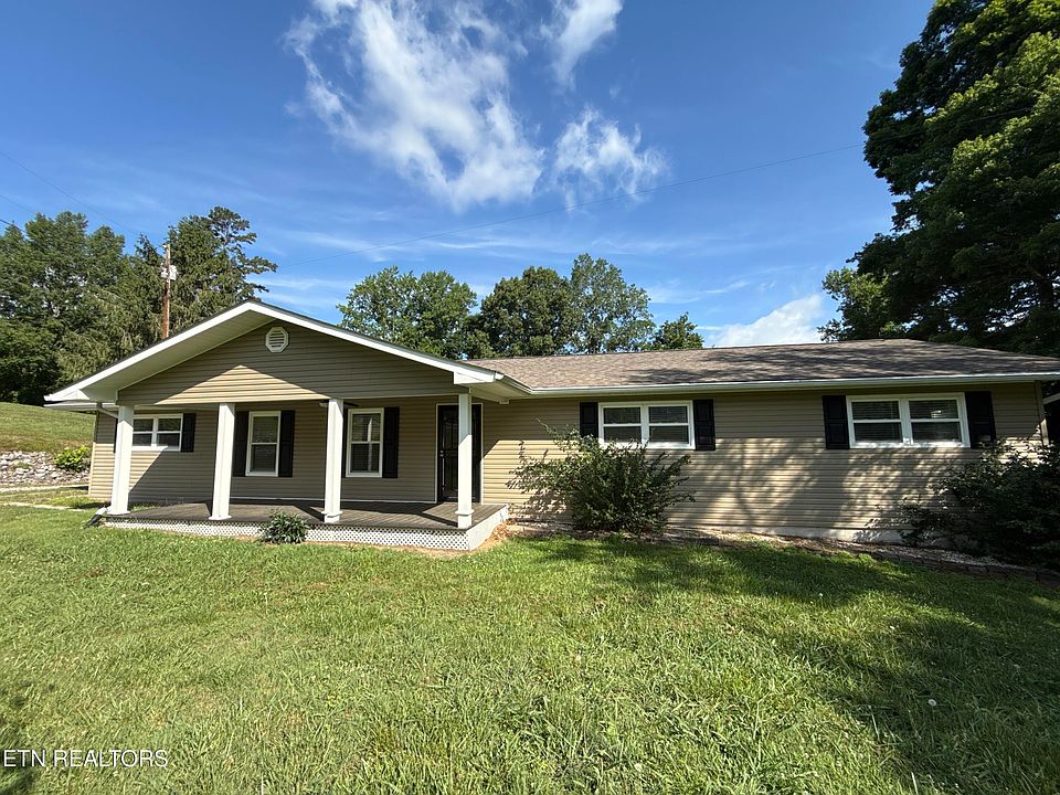 1st image of 844 Mount Paran Rd