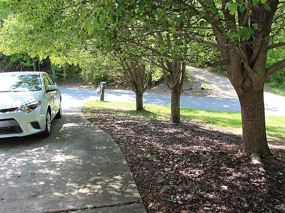 Nice well maintained landscaping