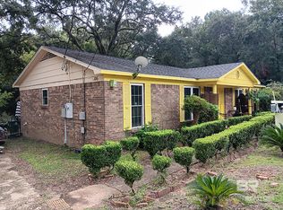 1304 Oak St, Daphne, AL 36526