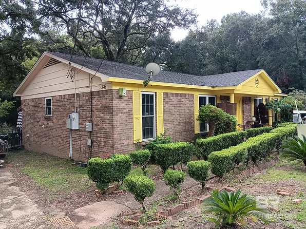 1304 Oak St, Daphne, AL 36526