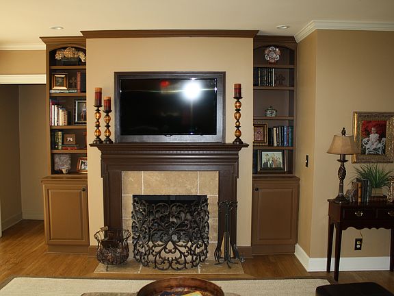 Living Area/Fireplace pre'14