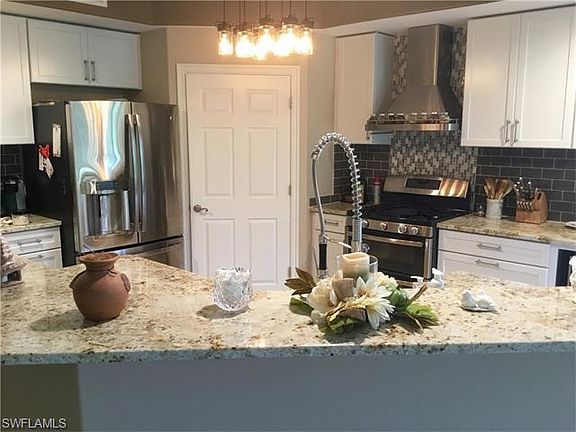 5th image of 11041 Harbour Yacht Ct Unit 101