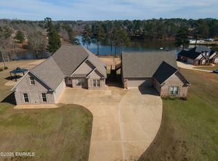 5297 Stonebriar Dr, Meridian, MS 39301