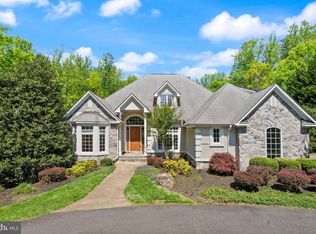 5033 Huntwood Manor Dr, Fairfax, VA 22030