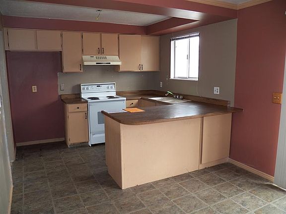 3rd image of 4005 S Burningham Dr