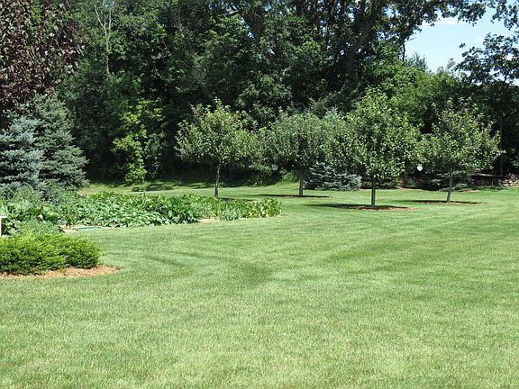 5th image of W307S8760 Woodland Dr