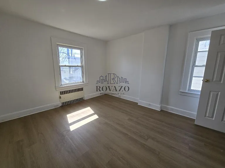 1580 Summit Ave — Photo 9