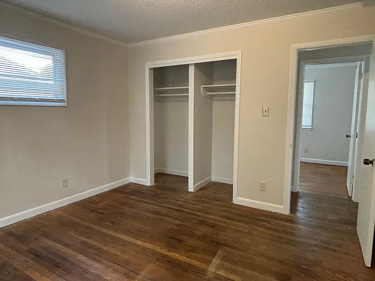 1801 W Meadowview Rd — Photo 15