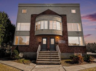 1204 Shillington Ave #15, Ottawa, ON K1Z 7Z4