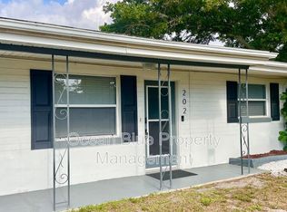 202 14th St NW, Largo, FL 33770