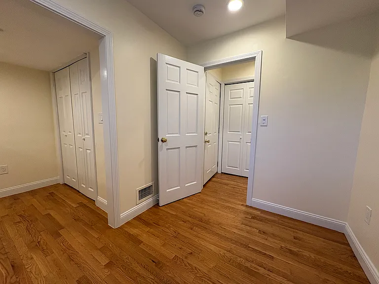 1801 Beacon St #1 — Photo 15