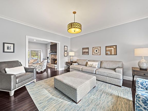4th image of 5877 Tarton Cir S