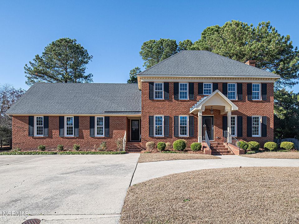 1st image of 2502 Surrey Lane