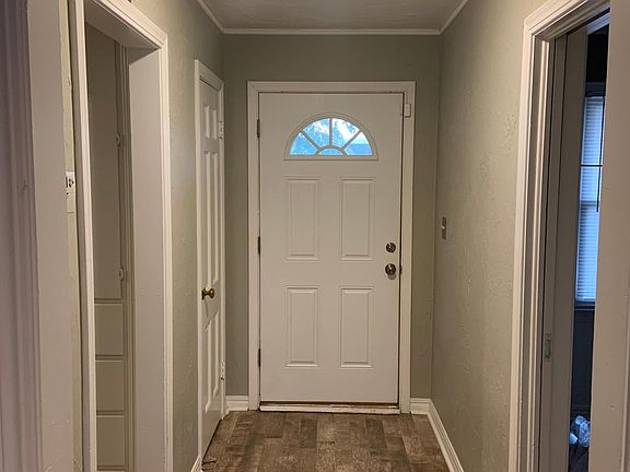 Entry way