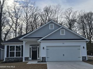 96 Fishing Creek Dr, New Bern, NC 28562