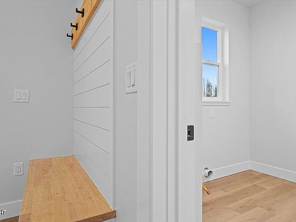 4th image of 2294 S Skyward View Cir