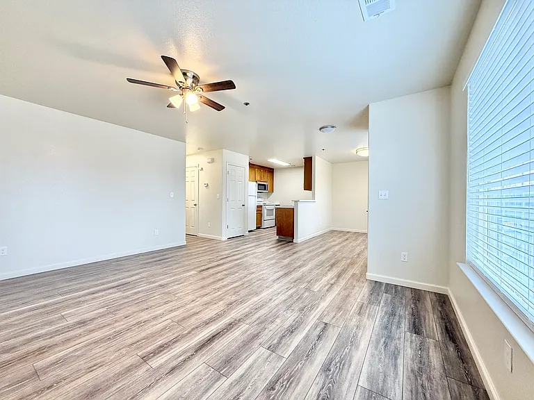 434 E Alameda St #203 — Photo 4