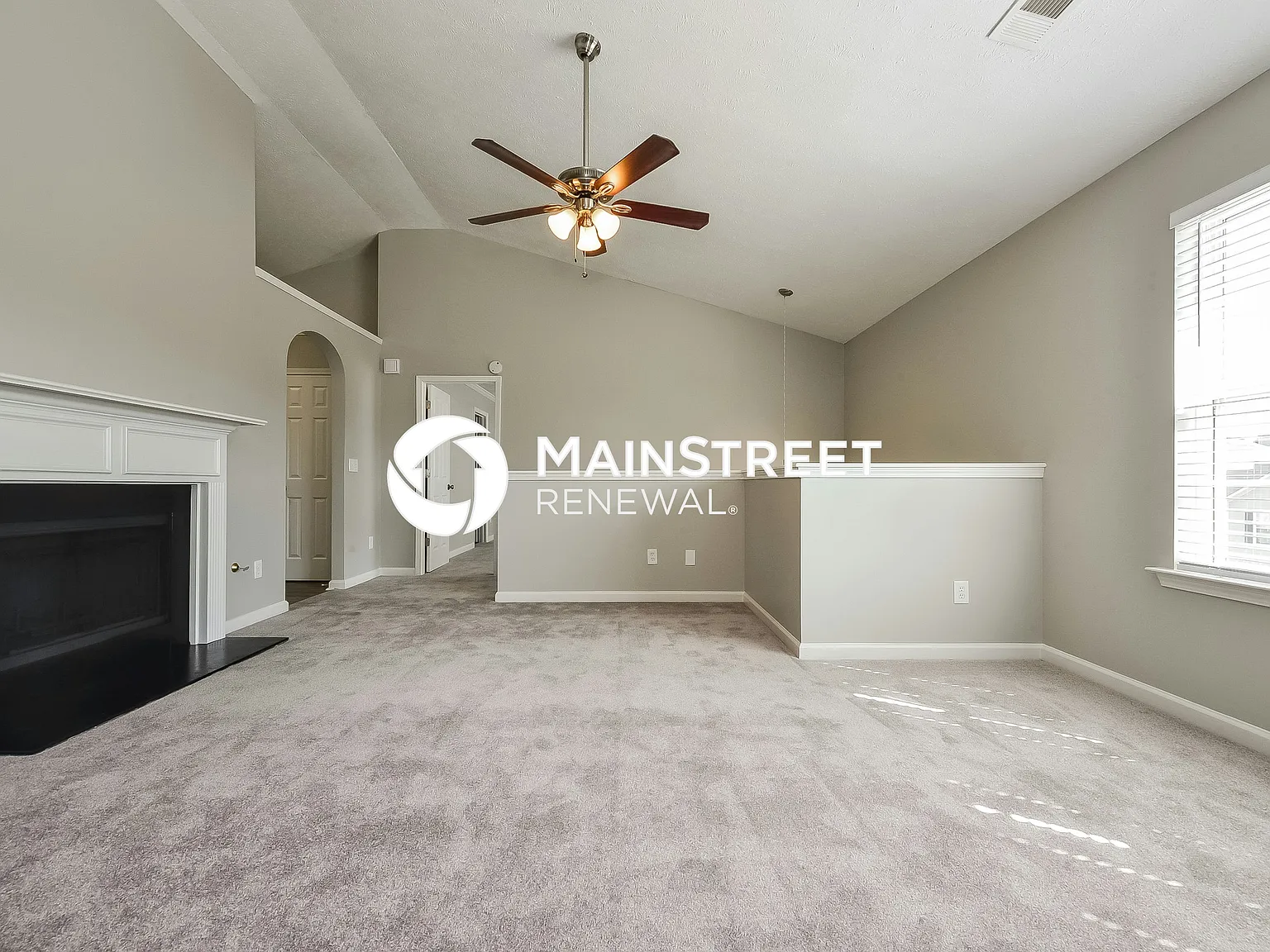 1424 Buckingham Pl — Photo 4