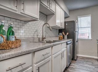 2011 El Paso St, Grand Prairie, TX 75051