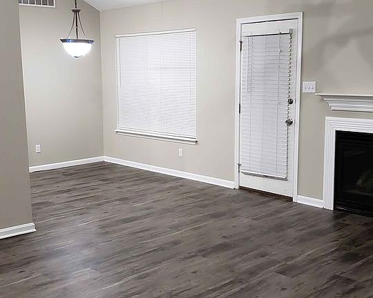4th image of 11201 Woodridge Lake Way