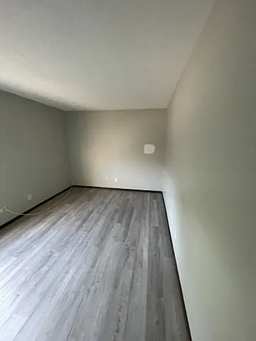 723 Bryden Rd — Photo 5