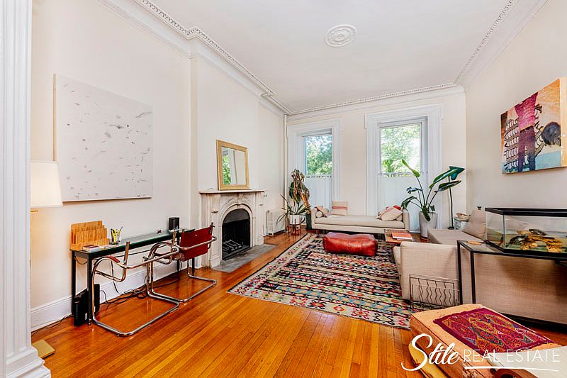 1st image of 151 2nd Ave APT B