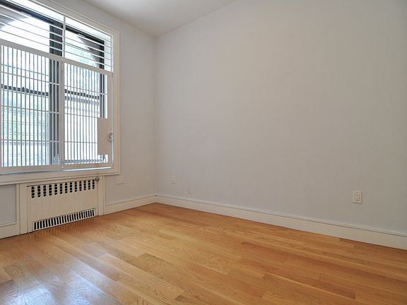 4th image of 291 Eastern Pkwy APT 18