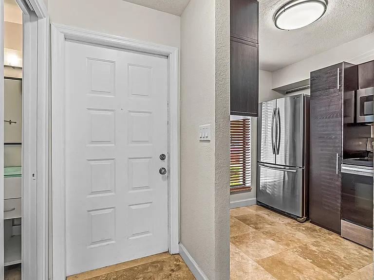 2700 S Oakland Forest Dr #305 — Photo 14