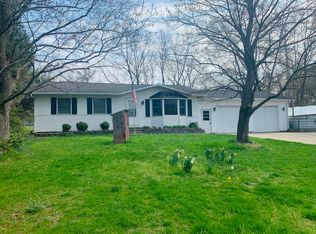 2107 Maple Ln, Hastings, MI 49058