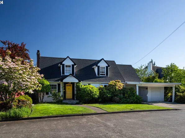 313 W Chapman Ave, Roseburg, OR 97470